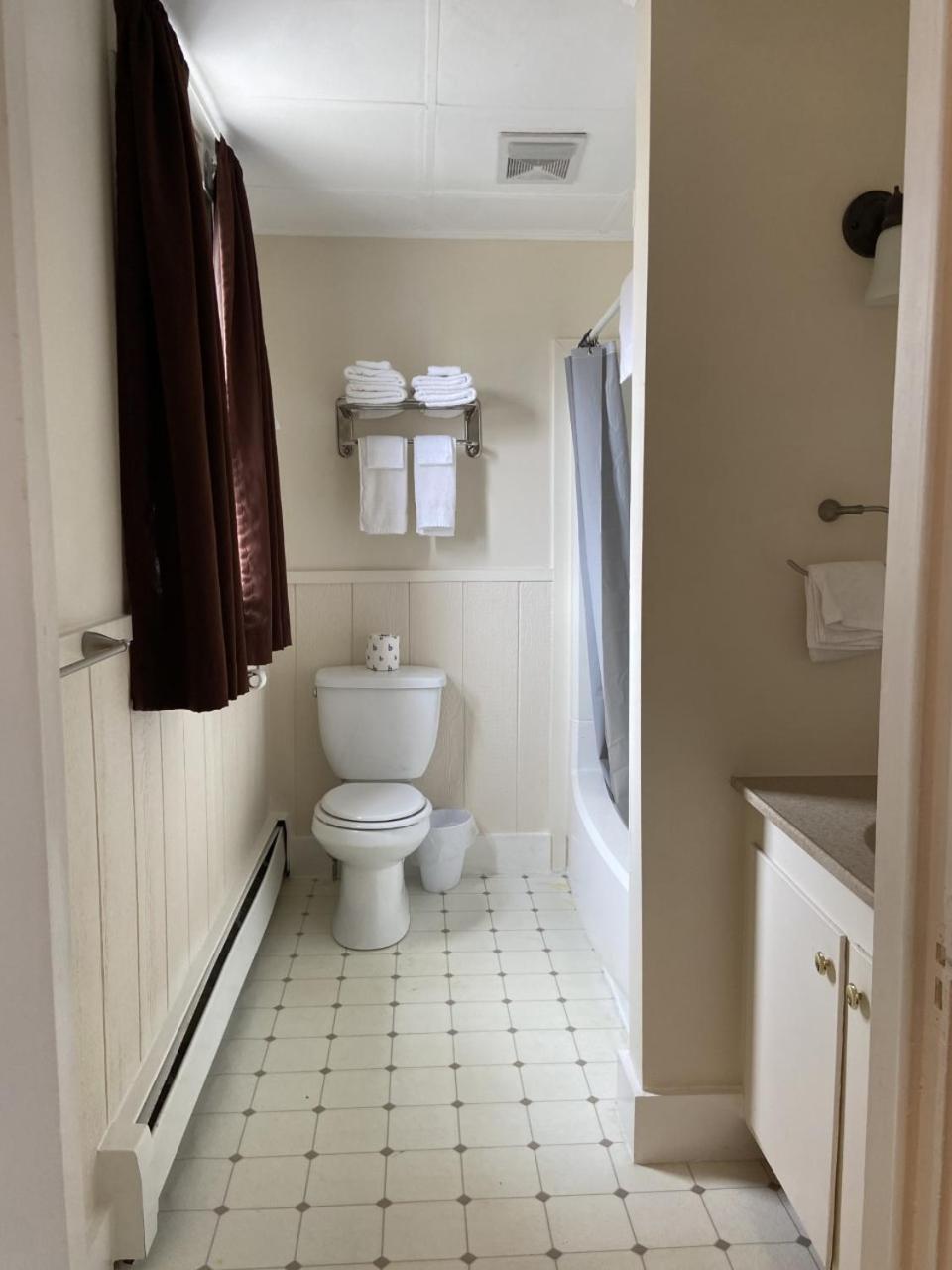 The Whitetail Inn And Suites- Lincoln Ngoại thất bức ảnh